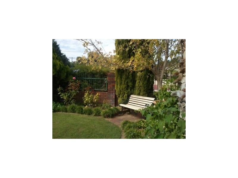 17 Bredhurst Rd, Marangaroo WA 6064