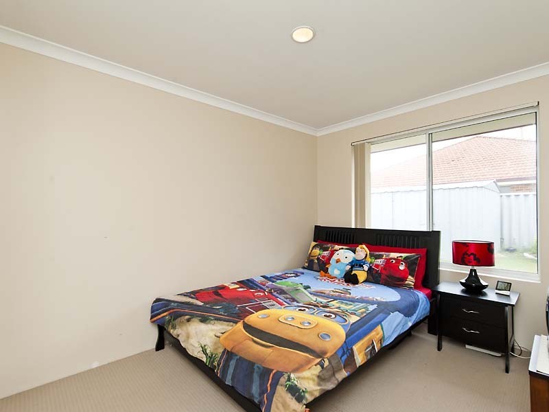 220 Patricia St, Caversham WA 6055
