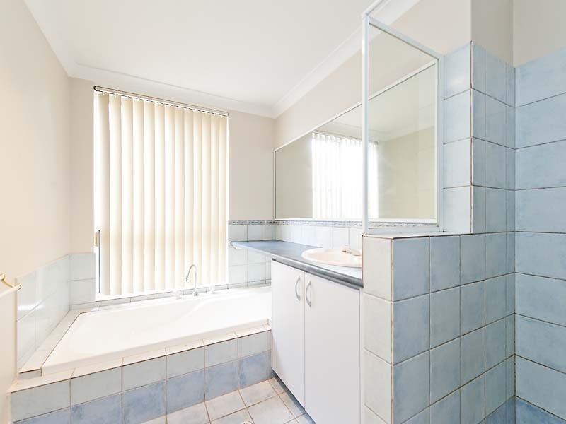 220 Patricia St, Caversham WA 6055