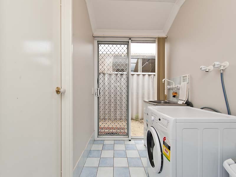 220 Patricia St, Caversham WA 6055