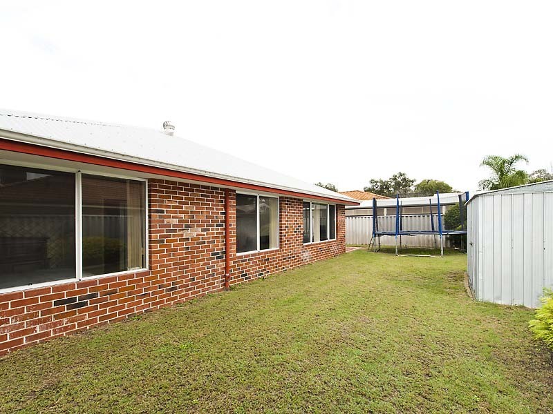 220 Patricia St, Caversham WA 6055