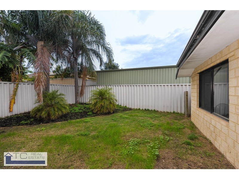 12 Bradford Place, Marangaroo WA 6064