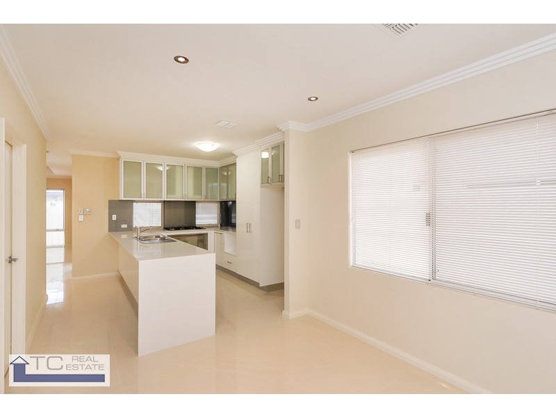 12B Agnew, Gwelup WA 6018