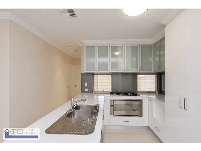 12D Agnew, Gwelup WA 6018