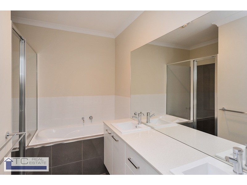 12D Agnew, Gwelup WA 6018