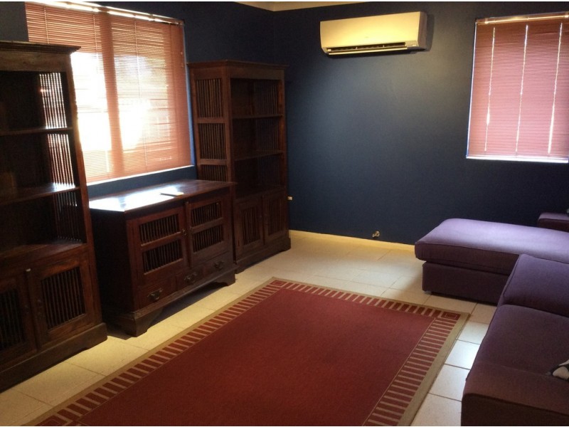 6 Bures, Girrawheen WA 6064