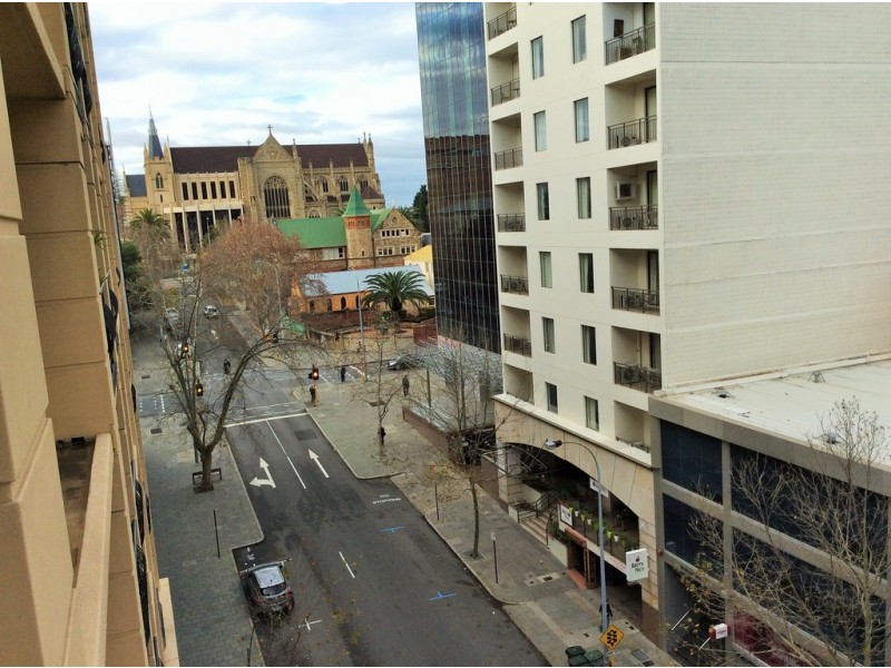 V601/9 Victoria Ave, Perth WA 6000