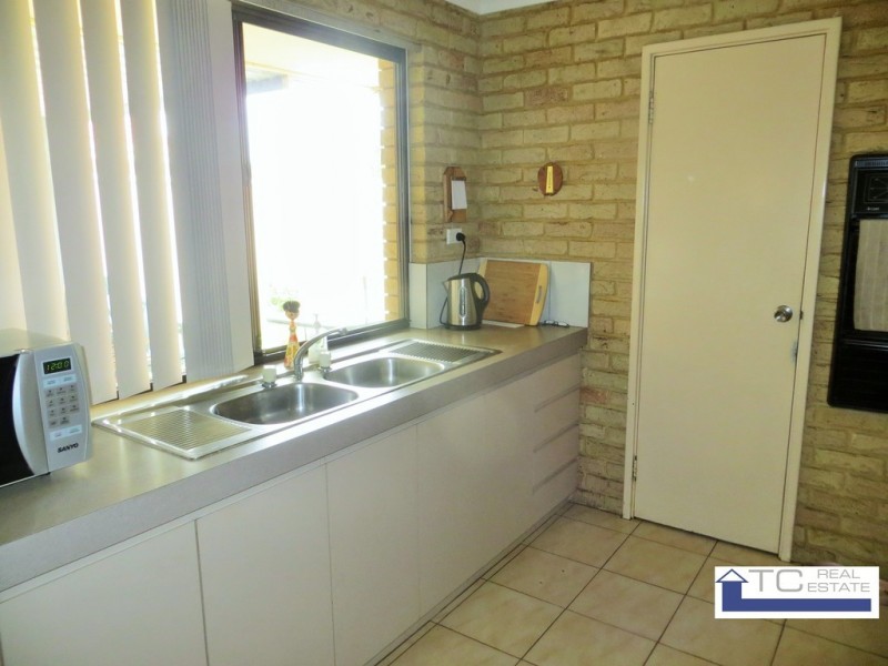 18B Stansted, Marangaroo WA 6064