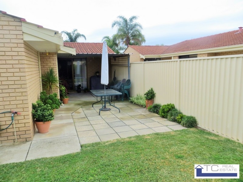 18B Stansted, Marangaroo WA 6064