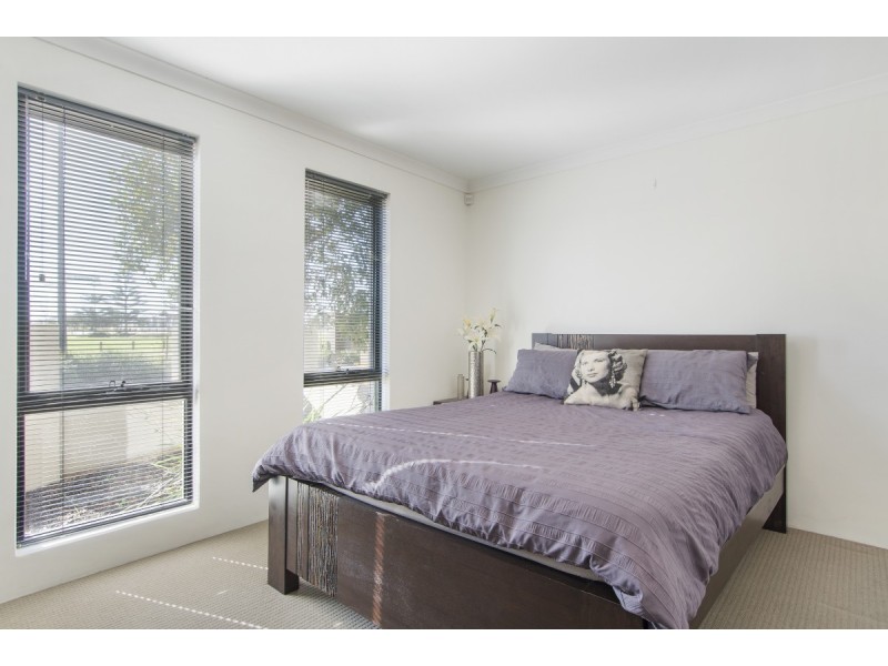 72B Kahana Pwy, Butler WA 6036