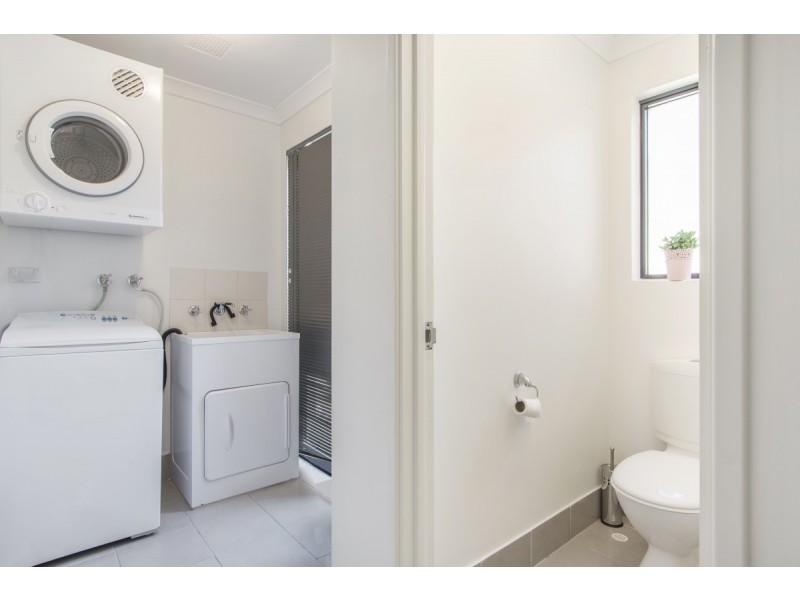 72B Kahana Pwy, Butler WA 6036