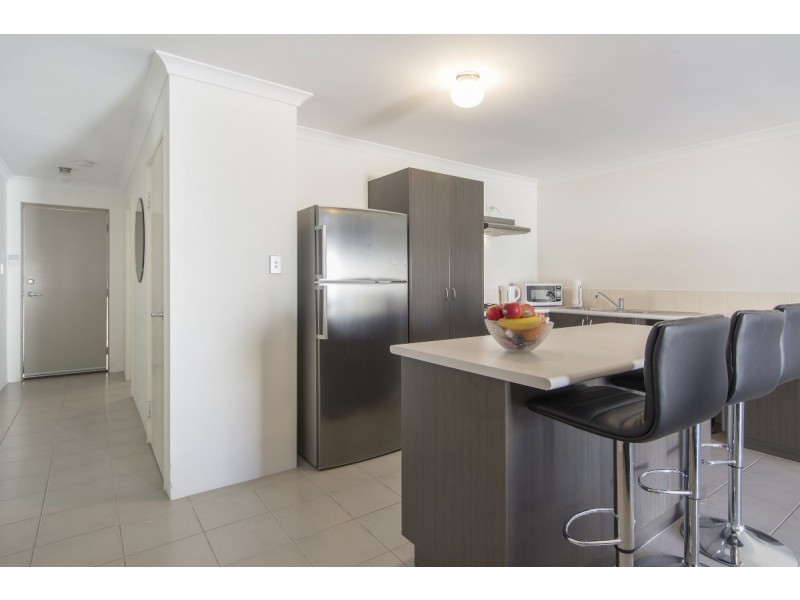 72B Kahana Pwy, Butler WA 6036