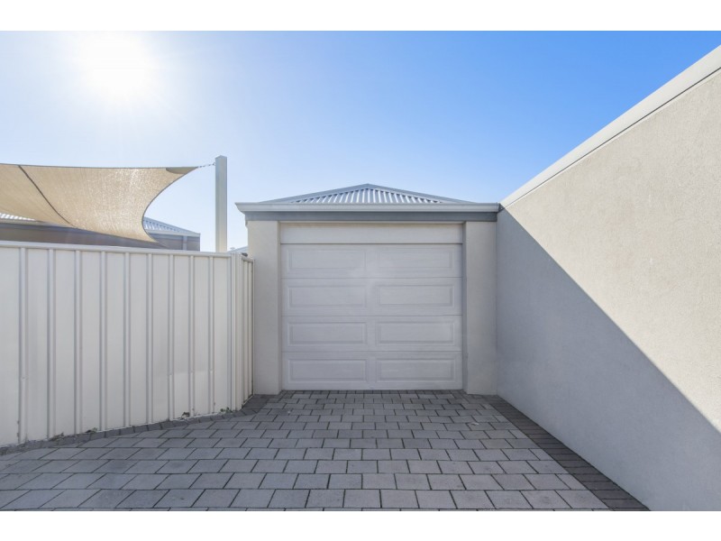 72B Kahana Pwy, Butler WA 6036