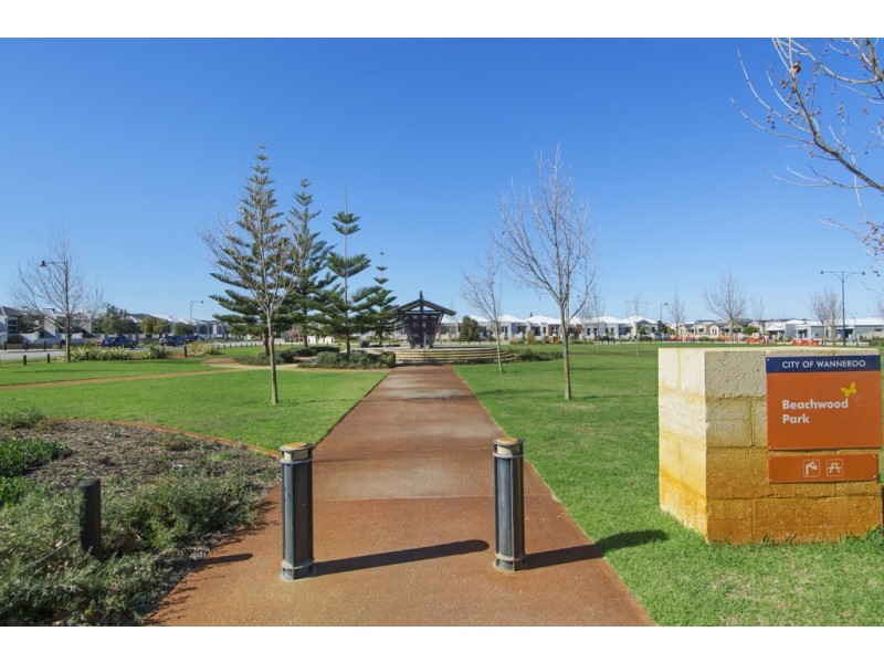 72B Kahana Pwy, Butler WA 6036