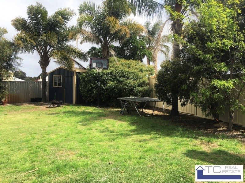 9 Flamingo Trail, Ballajura WA 6066