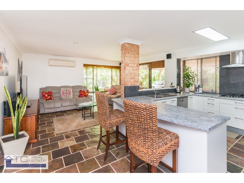 33 Bayview Vista, Ballajura WA 6066