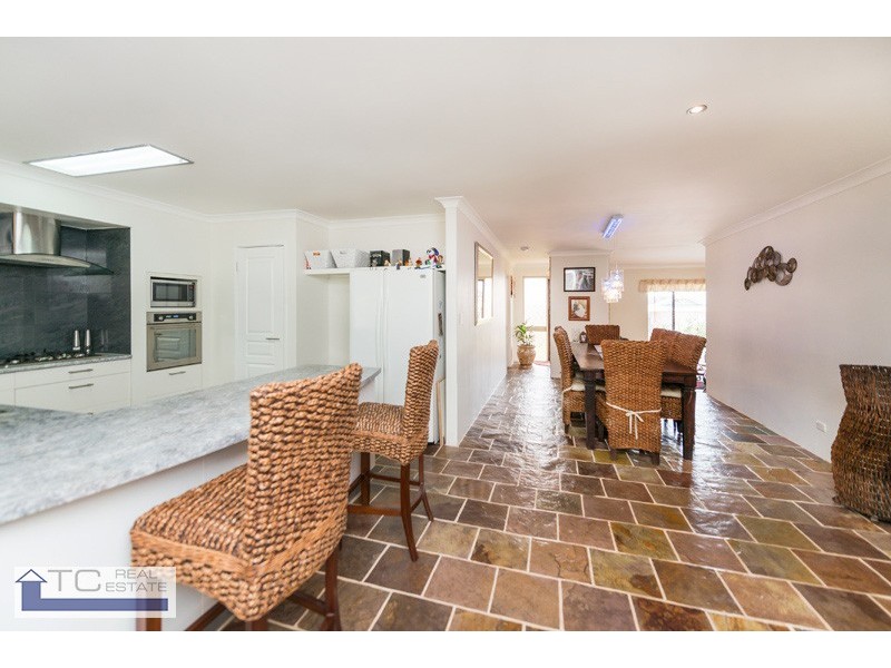 33 Bayview Vista, Ballajura WA 6066