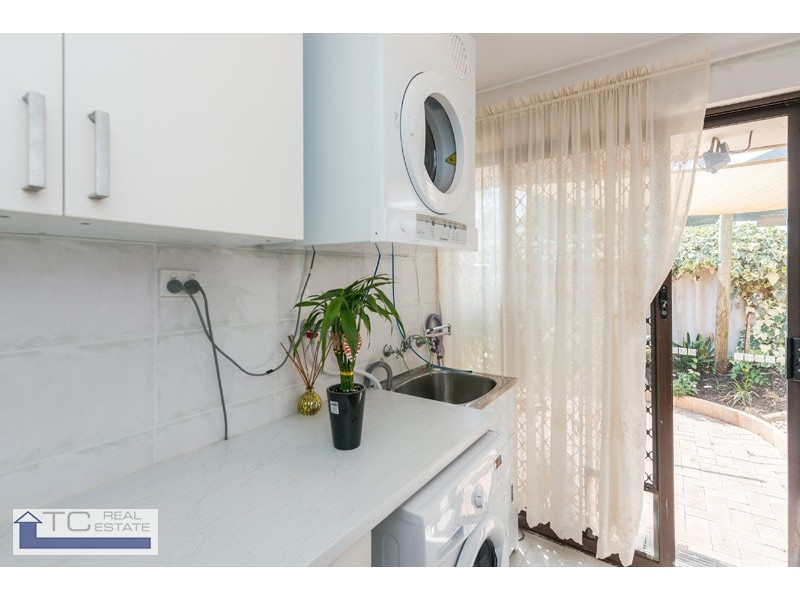 33 Bayview Vista, Ballajura WA 6066