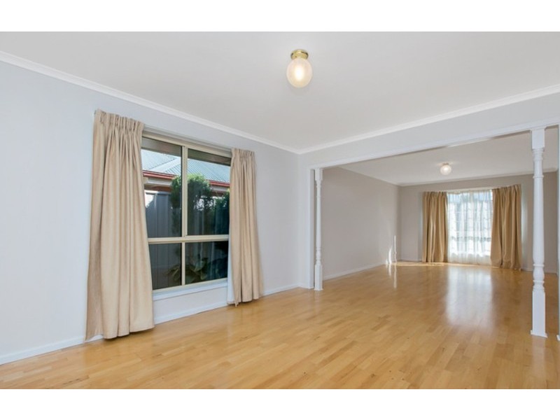 16 Carlislie Court, Hallett Cove SA 5158