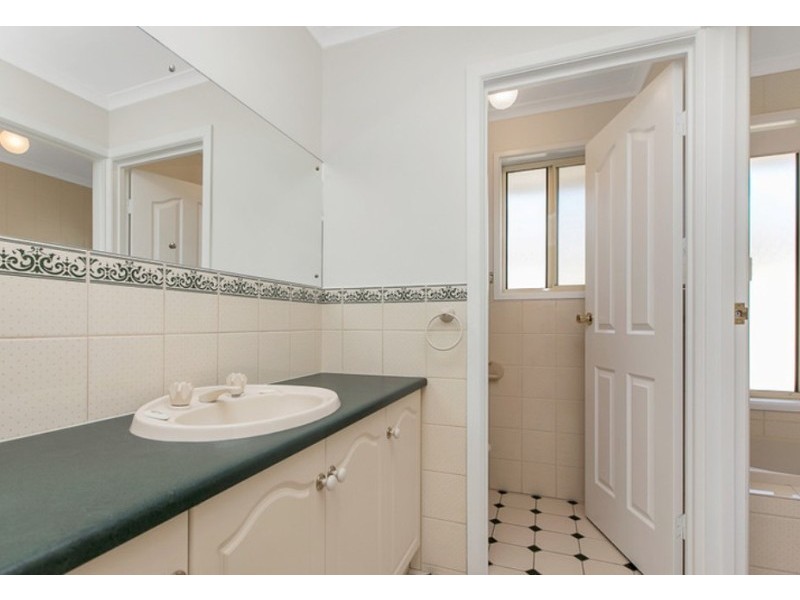 16 Carlislie Court, Hallett Cove SA 5158