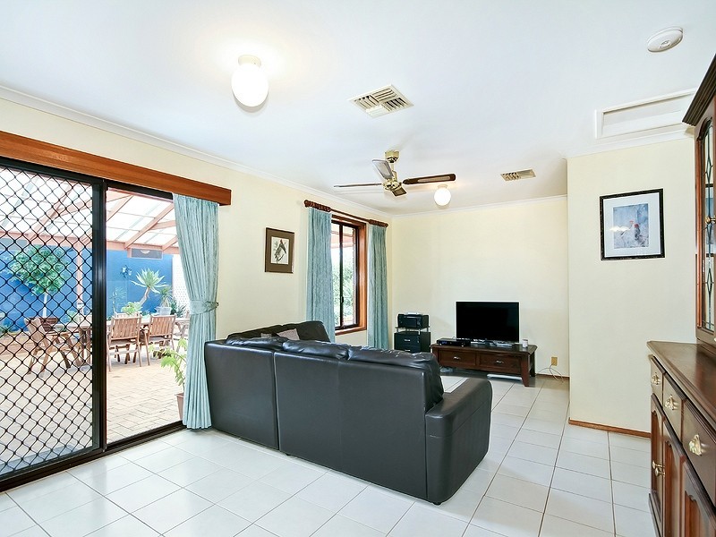 9 CURTIN COURT, Trott Park SA 5158