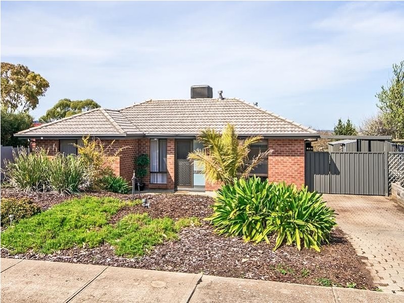 8 DARGI COURT, Trott Park SA 5158