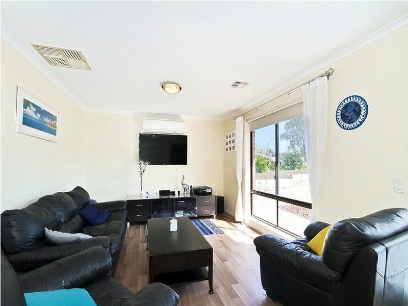 8 DARGI COURT, Trott Park SA 5158