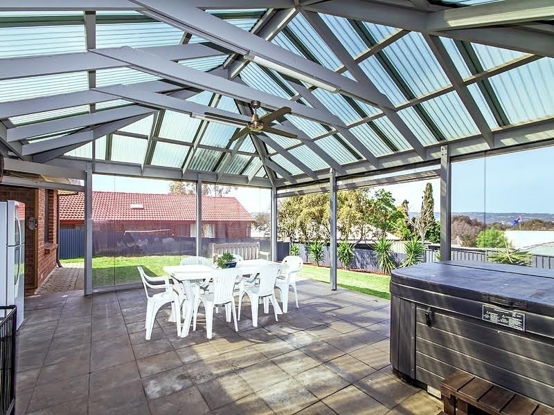 8 DARGI COURT, Trott Park SA 5158