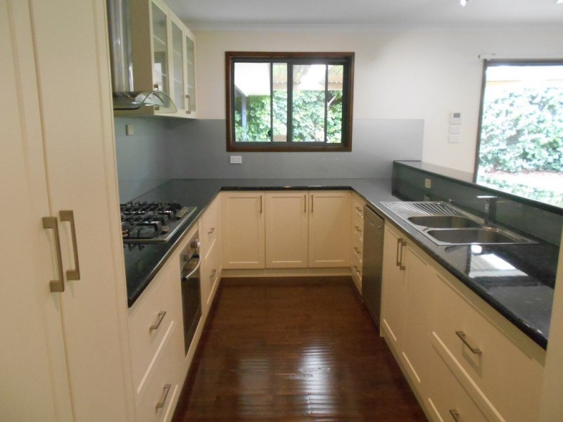 8 YOUNG STREET, Trott Park SA 5158