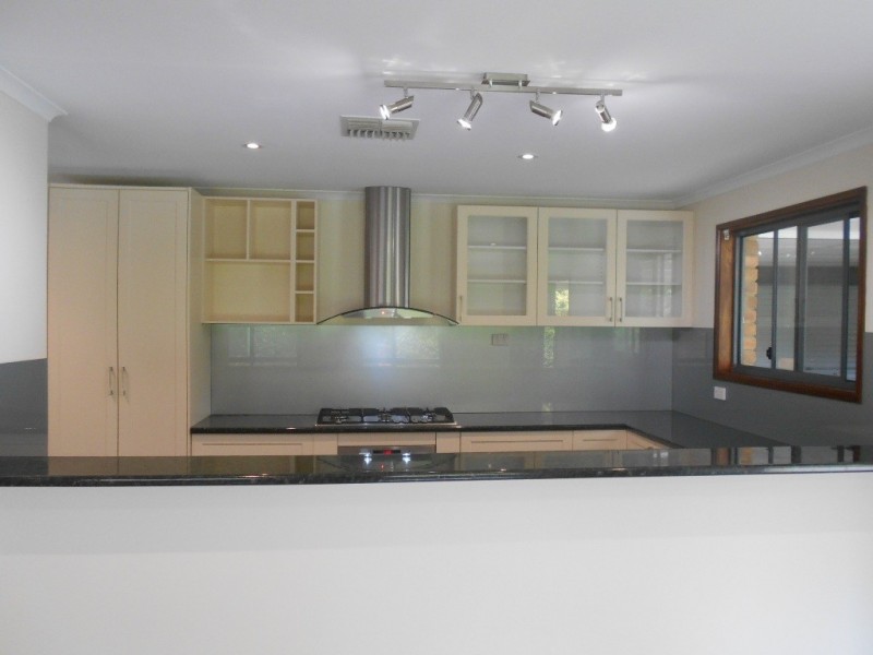 8 YOUNG STREET, Trott Park SA 5158