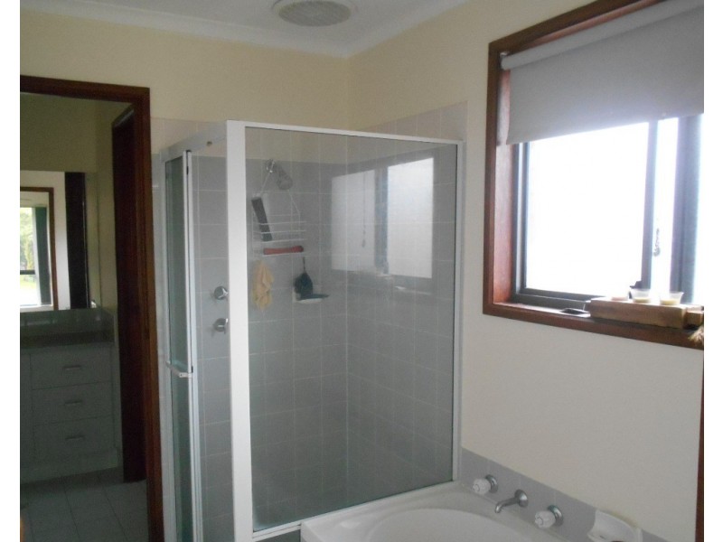 8 YOUNG STREET, Trott Park SA 5158