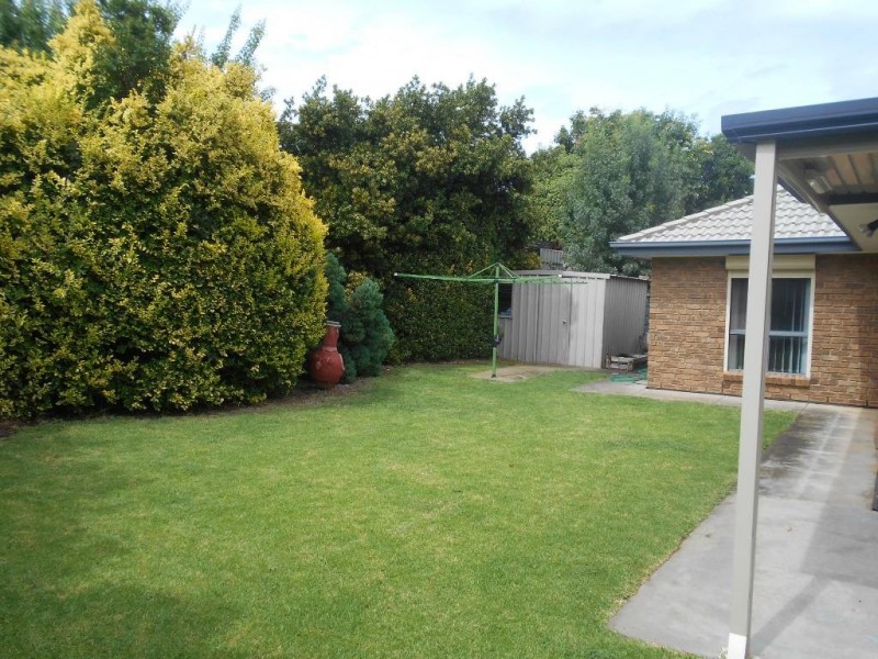 8 YOUNG STREET, Trott Park SA 5158