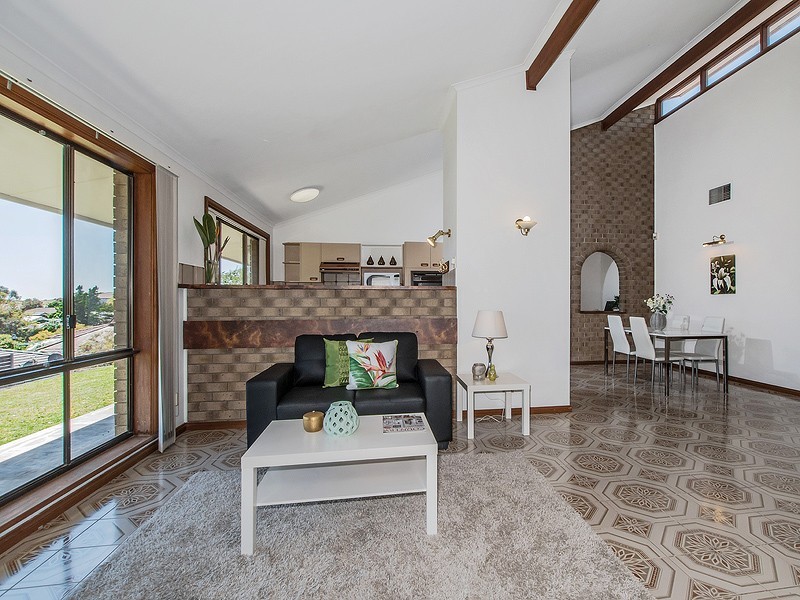 13 KURRAMBI CRESCENT, Hallett Cove SA 5158