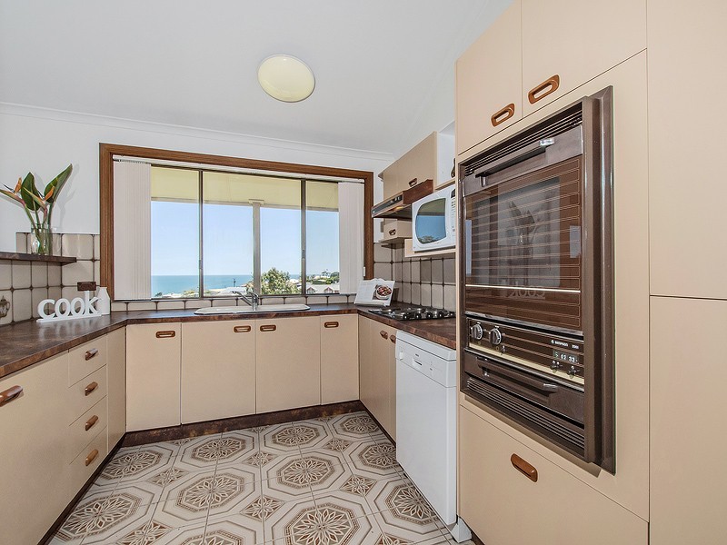 13 KURRAMBI CRESCENT, Hallett Cove SA 5158