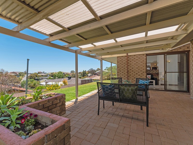 13 KURRAMBI CRESCENT, Hallett Cove SA 5158