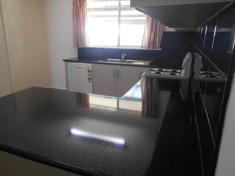 5 DOBELL COURT, Trott Park SA 5158