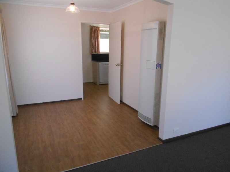 5 DOBELL COURT, Trott Park SA 5158