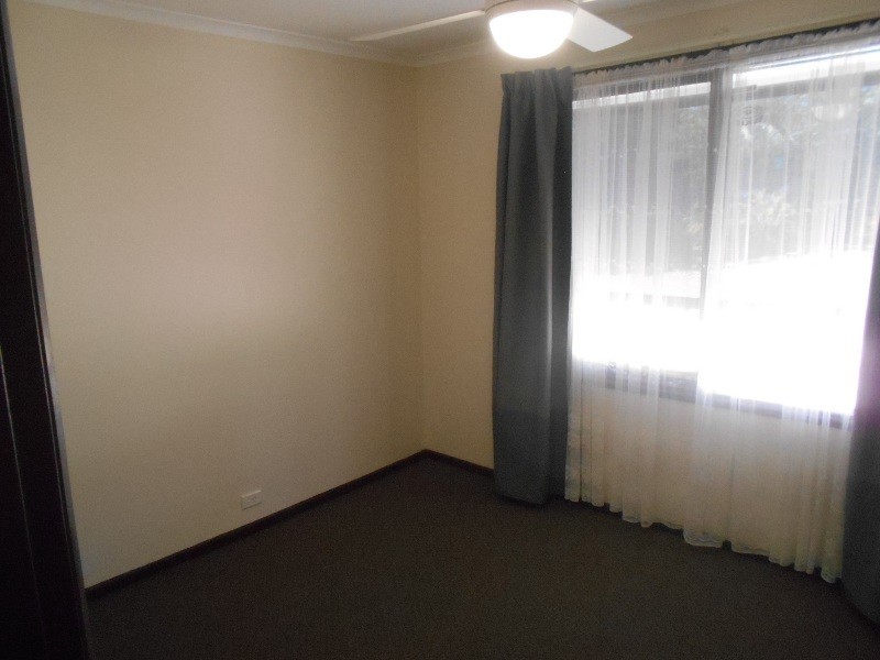 5 DOBELL COURT, Trott Park SA 5158