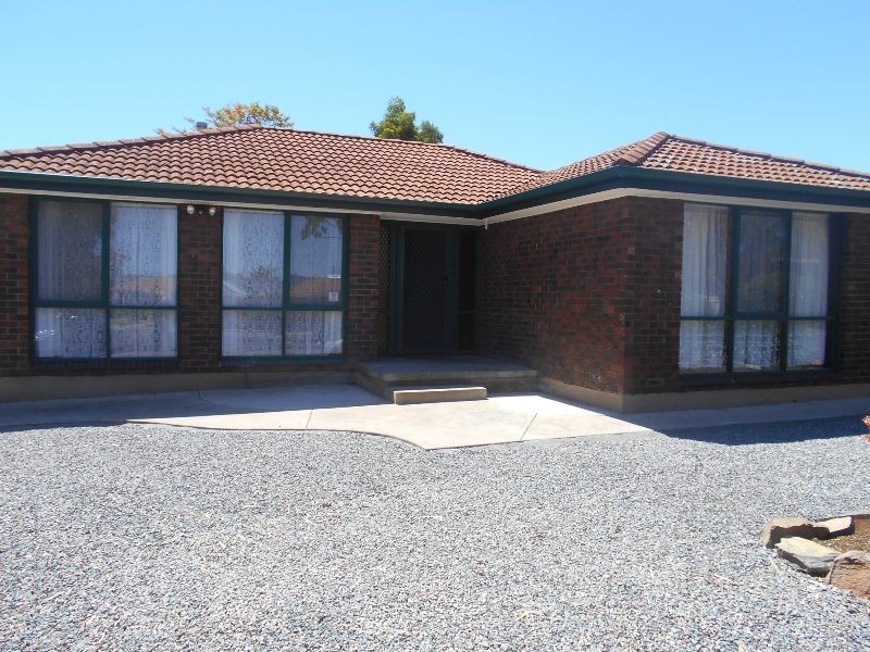 5 DOBELL COURT, Trott Park SA 5158