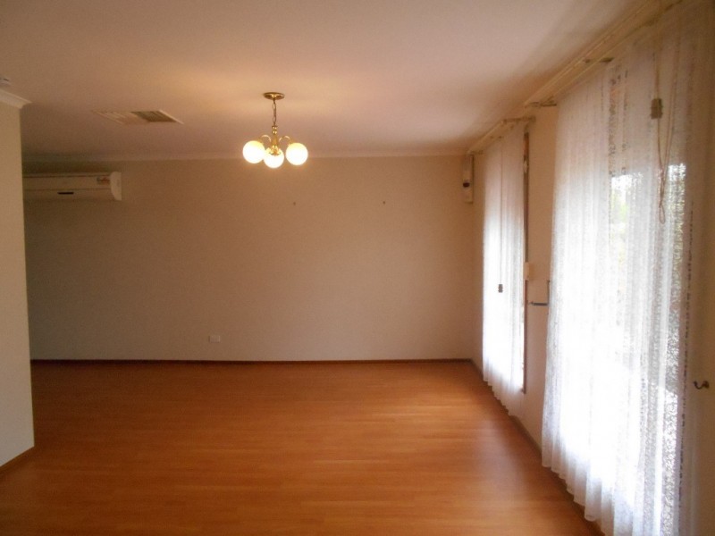 112 REYNELL ROAD, Woodcroft SA 5162