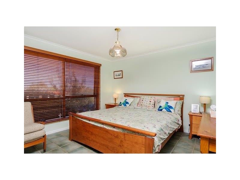 202 THE COVE ROAD, Hallett Cove SA 5158