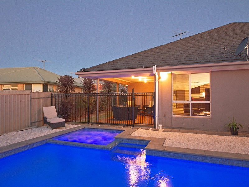 3 Carlisle Court, Hallett Cove SA 5158