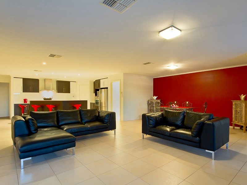 3 Carlisle Court, Hallett Cove SA 5158