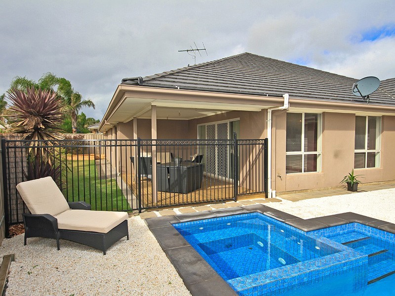 3 Carlisle Court, Hallett Cove SA 5158