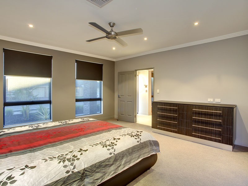 32 PARKVIEW STREET, Burton SA 5110