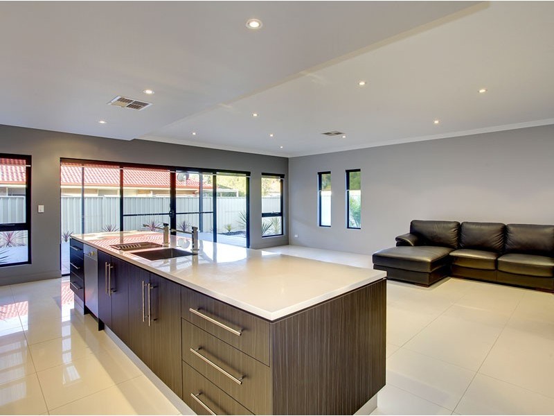 32 PARKVIEW STREET, Burton SA 5110