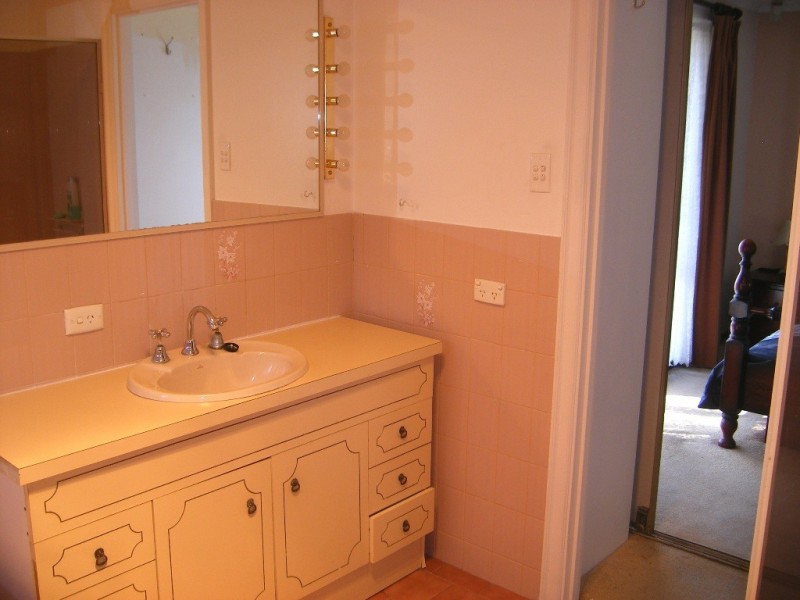 26 Zeevalk Avenue, Hallett Cove SA 5158