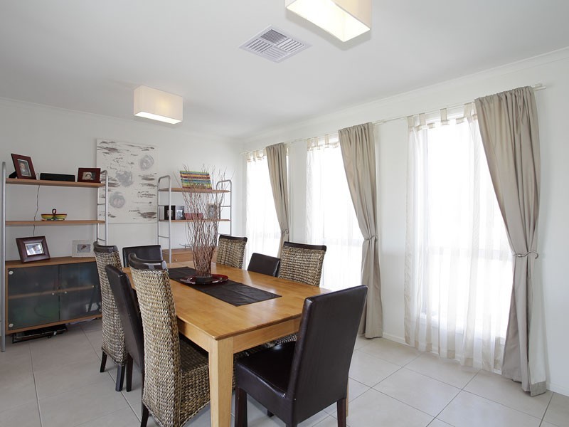 2 MERCHANT COURT, Seaford Meadows SA 5169