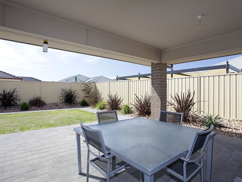 2 MERCHANT COURT, Seaford Meadows SA 5169