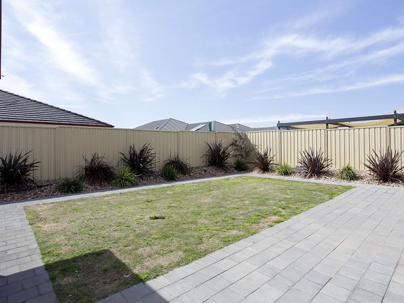 2 MERCHANT COURT, Seaford Meadows SA 5169